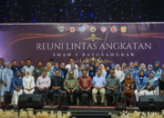 Meriah! Bupati Eka Putra Apresiasi Reuni Lintas Angkatan SMANSA Batusangkar