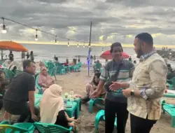 Walikota Fadly Amran Ikut Nikmati Libur Lebaran di Pantai Padang