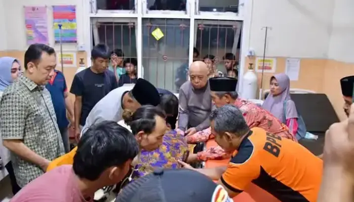 3 Wisatawan Meninggal Dunia Terseret Ombak Pantai Tiku di Agam 