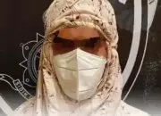 Pakai Mukena dan Masker, Seorang Mahasiswa Nekat Masuk Saf Wanita di Masjid Hubbul Wathan Mataram