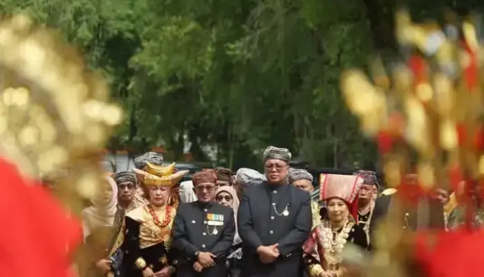 “Datang Dianta, Pai Balapeh”, Begini Tradisi Warga Tanah Datar Sambut Pemimpin Baru