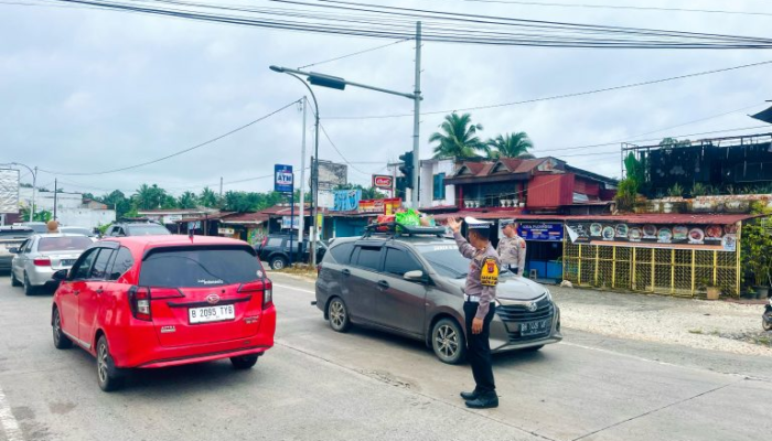 Antisipasi Kemacetan, Polres Dharmasraya Rutin “Live Report” Berikan Informasi Kelancaran Arus Balik