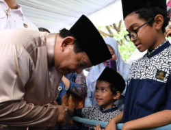 5.000 Bingkisan Idul Fitri Dibagikan ke Warga saat Open House di Istana Negara