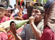 808 Puput Batang Padi Khas Minang Siap Pecahkan Rekor MURI di Bhinneka Festival Sumbar Tageh 2025