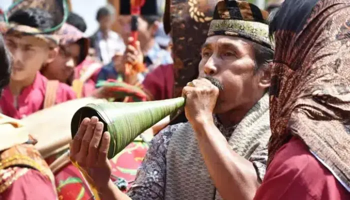 808 Puput Batang Padi Khas Minang Siap Pecahkan Rekor MURI di Bhinneka Festival Sumbar Tageh 2025
