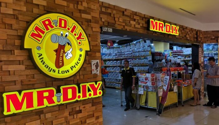 Pemko Padang Ingatkan Toko Retail MR. DIY Agar Berkontribusi Tampung UMKM Lokal