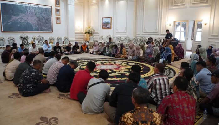 Soal TPP Distop! Giliran Para Guru Temui Walikota Padang Panjang