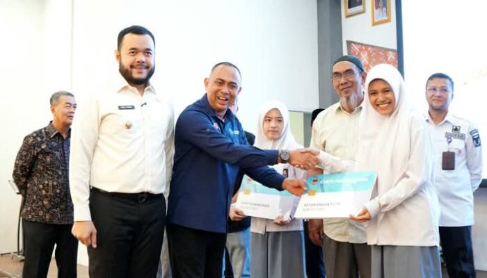 Kisah Keyzia Ariyola Putri, Siswa SMAN 8 Padang Lulus Beasiswa Kuliah Gratis di Sampoerna University