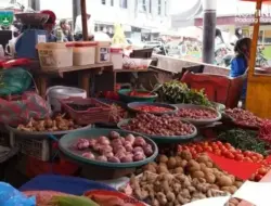 Harga Bawang Merah Mulai Turun di Pasar Rakyat Padang Panjang