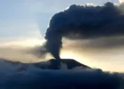 Gunung Marapi Kembali Erupsi, Ini Imbauan Bupati Tanah Datar!