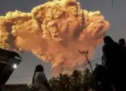 Gunung Lewotobi di NTT Meletus, Semburan Abu Vulkanik Capai 10 Km