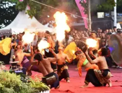VIDEO: Pesona Budaya Hoyak Tabuik Piaman 2025 Berlangsung Meriah