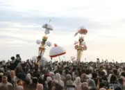 200 Ribu Lebih Wisatawan Saksikan Pesona Hoyak Tabuik Piaman 2025 di Pantai Gandoriah