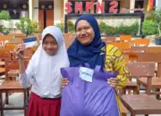 Kartu Sakti “Padang Juara” Selamatkan Ribuan Anak yang Terancam Putus Sekolah Karena Besarnya Biaya Pendidikan