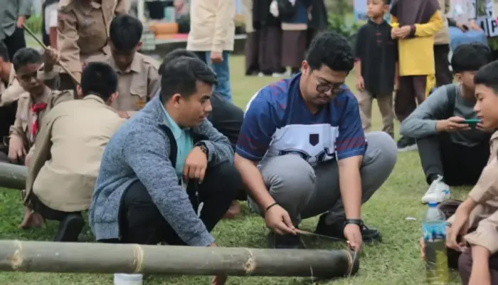 Keseruan Anak Gen Z Nikmati Permainan Tempo Dulu di Festival Pamenan Minangkabau II