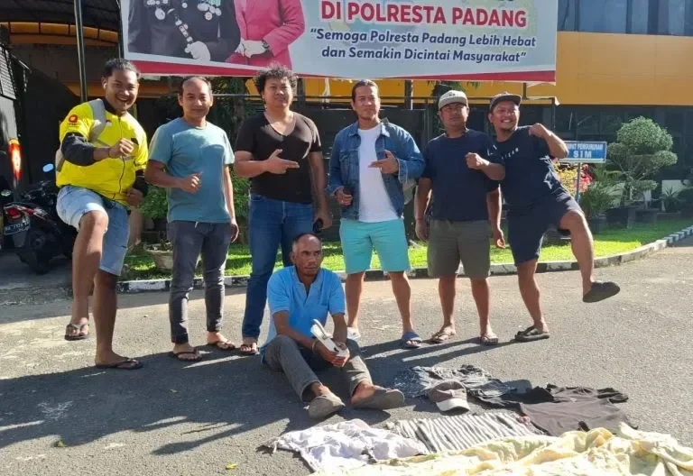 Tim Klewang Polresta Padang berhasil menangkap pelaku perampokan nenek tua di Tabing, Kamis (17/07/25). Ist