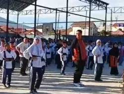 Senam Anak Indonesia Hebat Meriahkan Hari Anak Nasional di SMPN 2 Bukittinggi