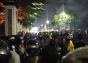 Teriakan Polisi “Pembunuh” Bergema di Padang, Massa Geruduk Mapolda Sumbar