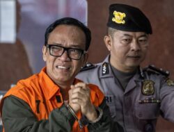 Sering Garang Tampil di ILC, Nyali Noel Ebenezer Ciut saat Pakai Rompi Orange KPK