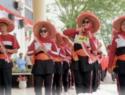 Kocak Tetap Kompak, Aksi Perangkat Nagari Solok Selatan Memukau di Lomba Gerak Jalan 