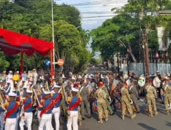 Atraksi Kirab Bima Suci dan Genderang Seruling Gita Jala Taruna Pukau Warga Kota Padang