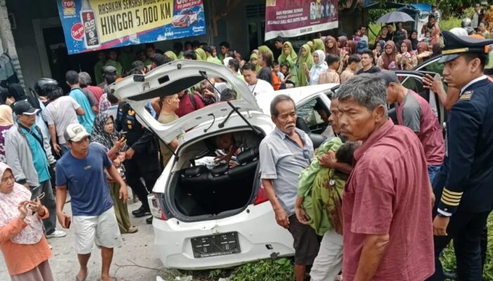 Kereta Api Bandara Tabrak Mobil Siswa SMAN 10 Padang, 3 Penumpang Meninggal Dunia