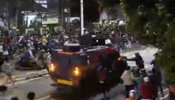 Viral! Pengemudi Ojol Tewas Dilindas Barakuda Brimob, Ini Penjelasan Istana