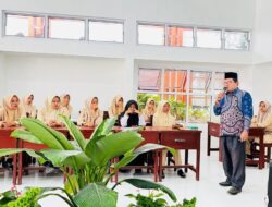 KUA PPT Berbagi Trik Pergaulan Remaja Usia Sekolah di Era Teknologi Modern 