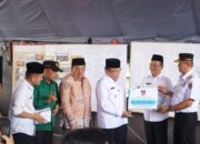 Pemko Padang Serahkan Bantuan Rp182 Juta untuk Pedagang Korban Kebakaran Pasar Payakumbuh