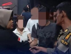 13 Wanita Cantik Berpakaian Minim di Cafe Diamankan Satpol PP Padang
