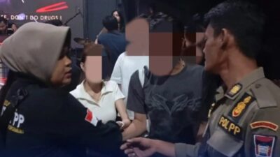 13 Wanita Cantik Berpakaian Minim di Cafe Diamankan Satpol PP Padang