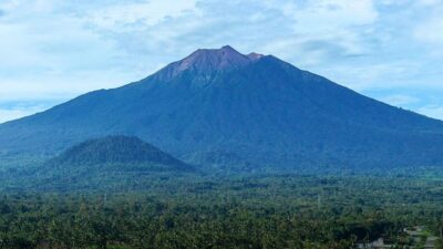 Ekowisata Jalur Pendakian Gunung Kerinci Dongkrak Ekonomi Masyarakat Solok Selatan