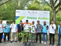 PLN Indonesia Power Hijaukan Kawasan Kandi Ombilin dengan 450 Bibit Pohon Produktif