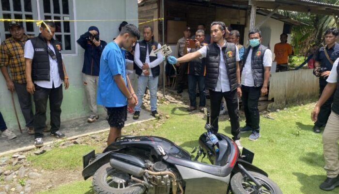 SJ Peragakan 162 Adegan Sadis Ketika Menghabisi 3 Wanita di Padang Pariaman