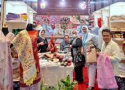 Kerajinan Sulaman dan Batik Sampan Khas Pariaman Hadir di Pameran INACRAFT 2005