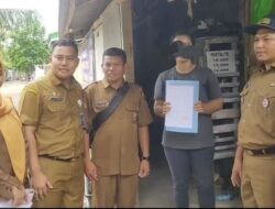 Terjiduk Kamera Netizen Buang Sampah ke Pantai Padang, Warga Air Tawar Langsung Ditipiring!