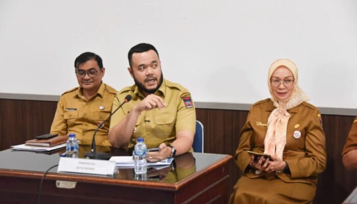 42.291 Siswa di Padang Shalat Subuh Berjamaah di Masjid, Meski Barcode Smart Surau Error