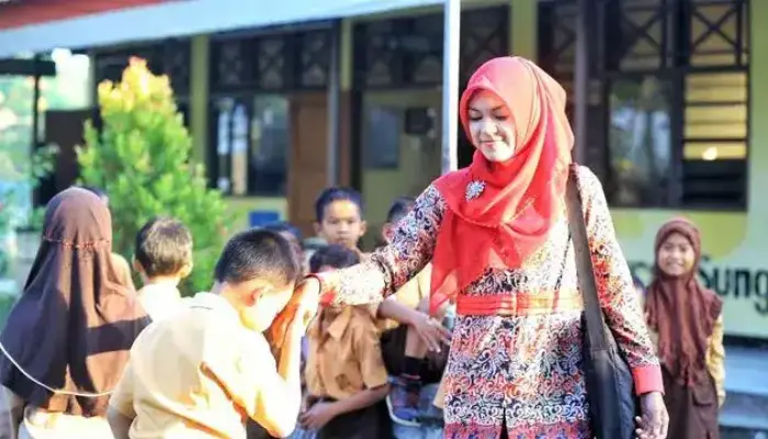 Guru yang Belum Sarjana! Pemerintah Berikan Beasiswa S1, Kuliah Setahun Langsung Wisuda