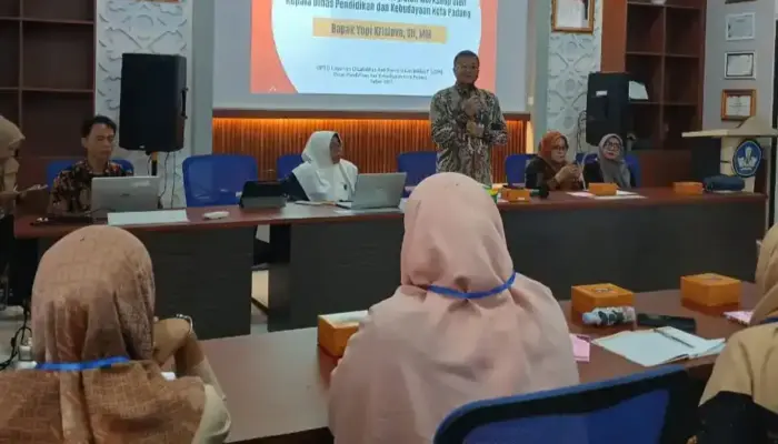 Kadisdikbud Padang: Setiap Anak Berhak Mendapatkan Pendidikan yang Sama!