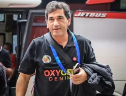 BREAKINGNEWS: Semen Padang FC Resmi Berhentikan Pelatih Eduardo Almeida