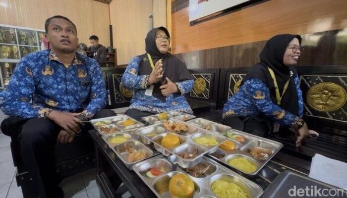 Nasinya Berlendir, 763 Porsi Makanan Bergizi Gratis di SMPN 5 Rembang Dikembalikan