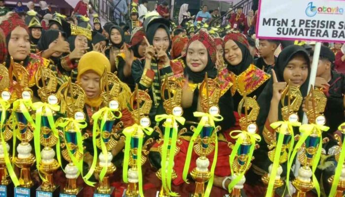 Membanggakan! MTsN 1 Pesisir Selatan Bertabur Prestasi di Batavia Marching Band Competition 2025