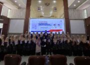 Momen Spesial Hari Guru di Bukittinggi, Guru-Guru Bahasa Indonesia SMP Ciptakan Buku Puisi “Simfoni di Bawah Menara Jam Gadang”