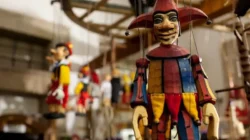 CERPEN: Kutukan Boneka Kayu di Kerajaan Mariposa