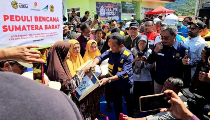 Bawa Dirut Pertamina dan PLN ke Sumbar, Menteri ESDM Ingatkan Jangan Ada Lagi Keluhan BBM Langka dan Listrik Padam!