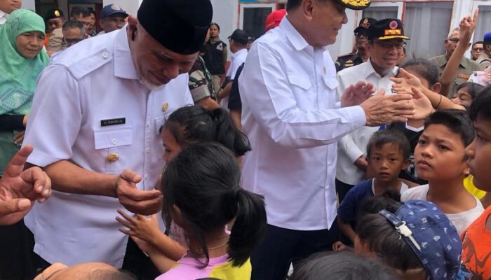 FOTO: Daftar Berton-ton Bantuan Logistik Masuk Sumbar, Kini yang Dibutuhkan Korban Banjir Tempat Tinggal