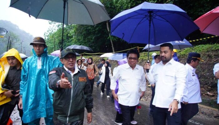 Anggota DPR RI Zigo Rolanda Minta Pekerjaan Jalan Lembah Anai Bisa 24 Jam!