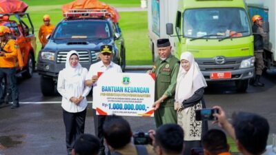 Pulang Kampung, Gubernur Banten Bawa Bantuan Rp 1 Miliar untuk Korban Banjir Sumbar 