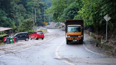 Mulai Hari Ini, Jalan Lembah Anai Dibuka Kembali! Ini Jadwal Buka-Tutupnya