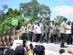 Presiden Prabowo Apresiasi Kekompakan TNI dan Warga Bangun Jembatan Bailey Padang Mantuang